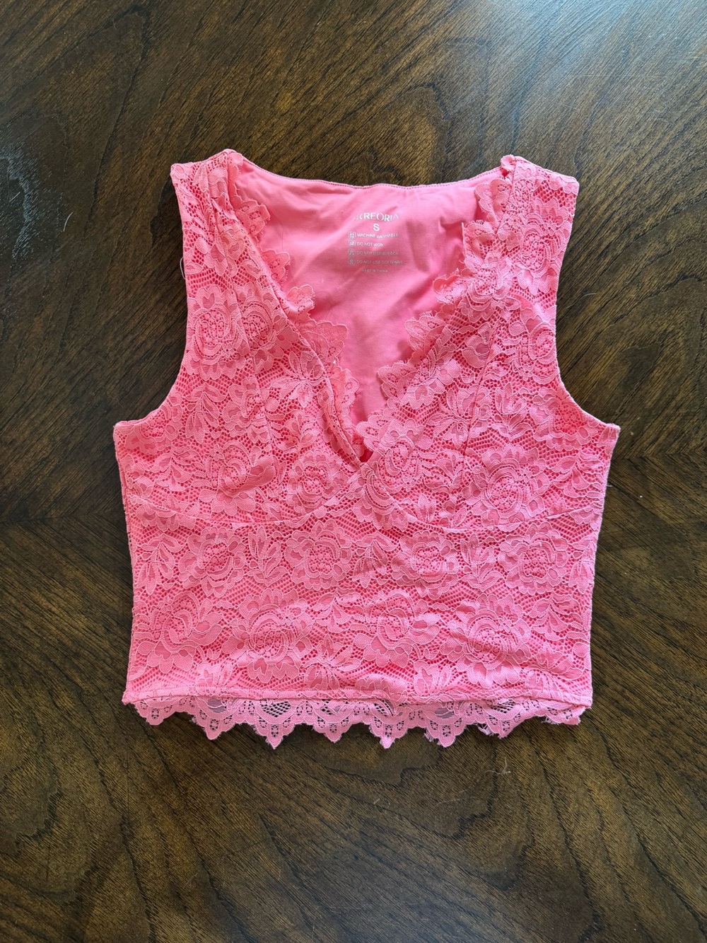 ReoRia Pink Lace V-Neck Crop Top